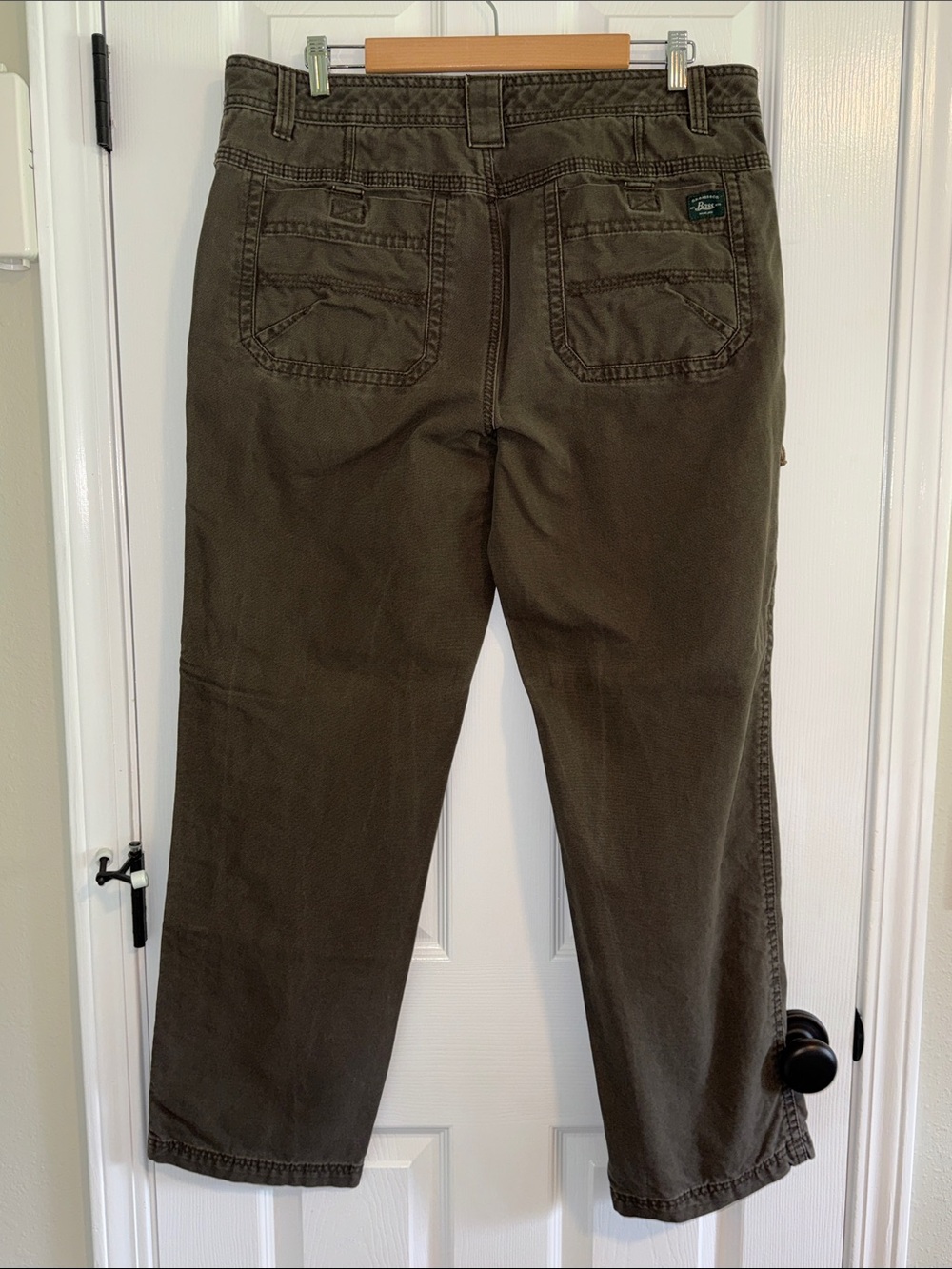 EUC GH Bass Cargo Pants. 36x32 - Picture 3 of 8